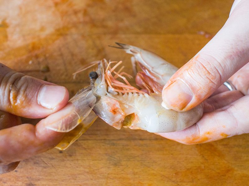 Peel Prawns Like a Pro! - Butterkicap